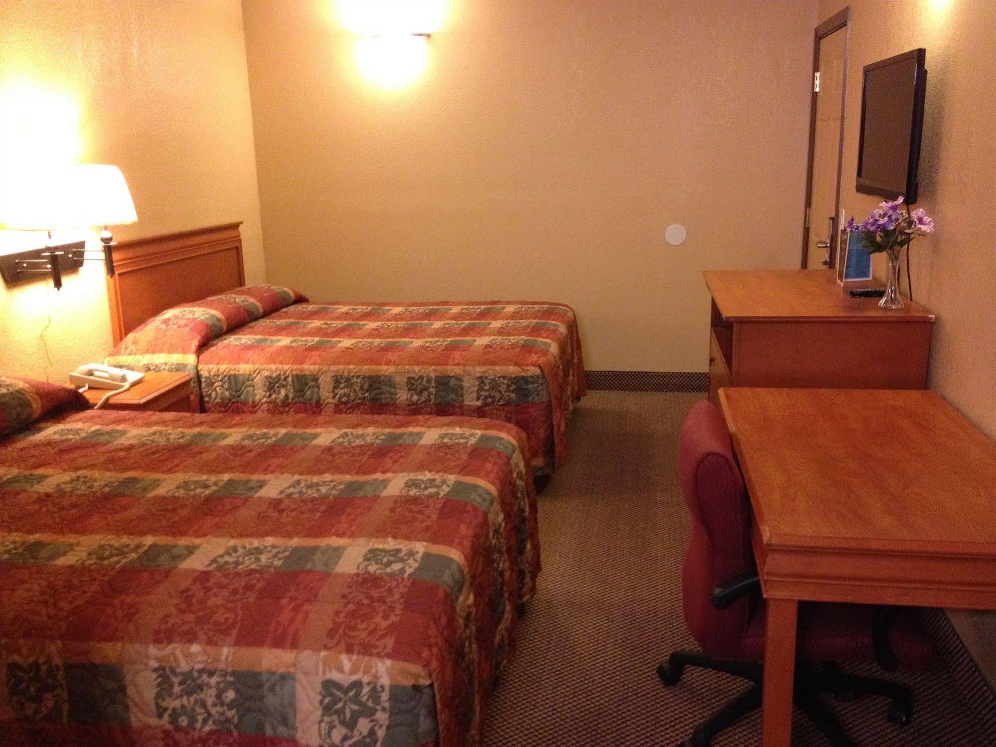 Economy Express Inn Henryetta Dış mekan fotoğraf