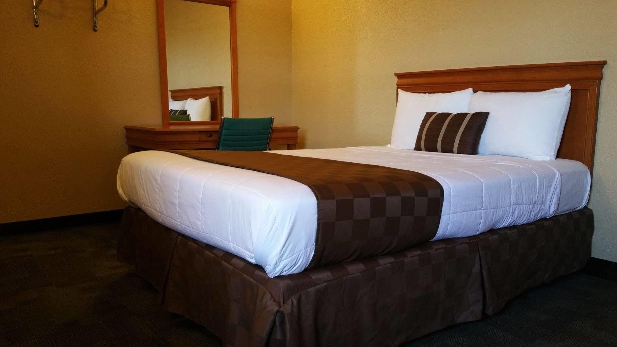Economy Express Inn Henryetta Dış mekan fotoğraf